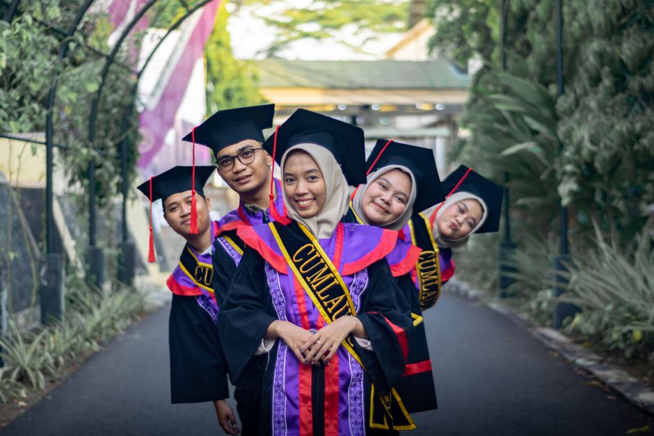 graduation scholarship students
